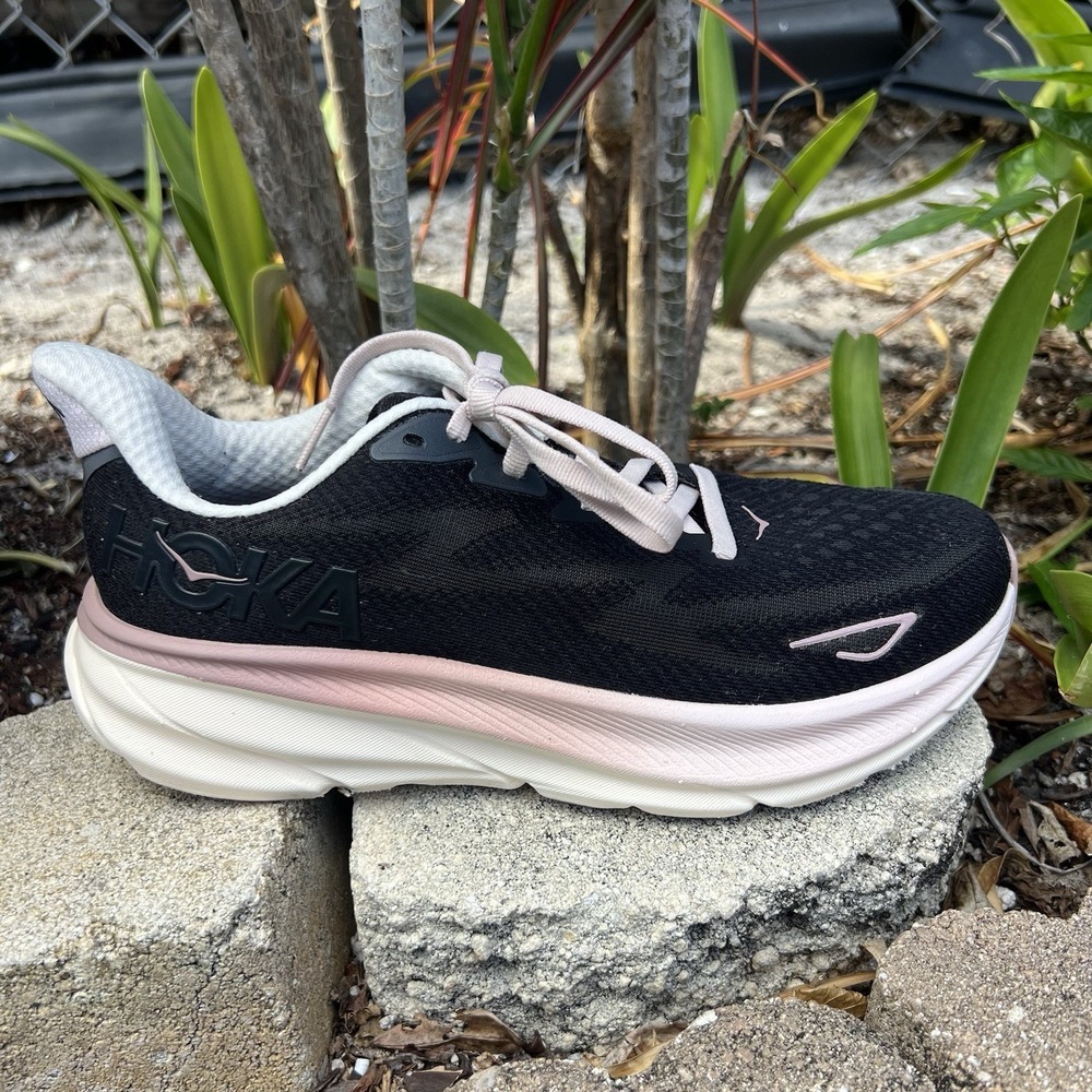 Hoka One One Clifton 9 Black/Pink Running Shoes Women's US 7.5 B 1127896 ONQ